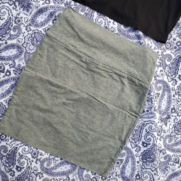 Bundle 2 Skirts Small - Picture 3 of 4